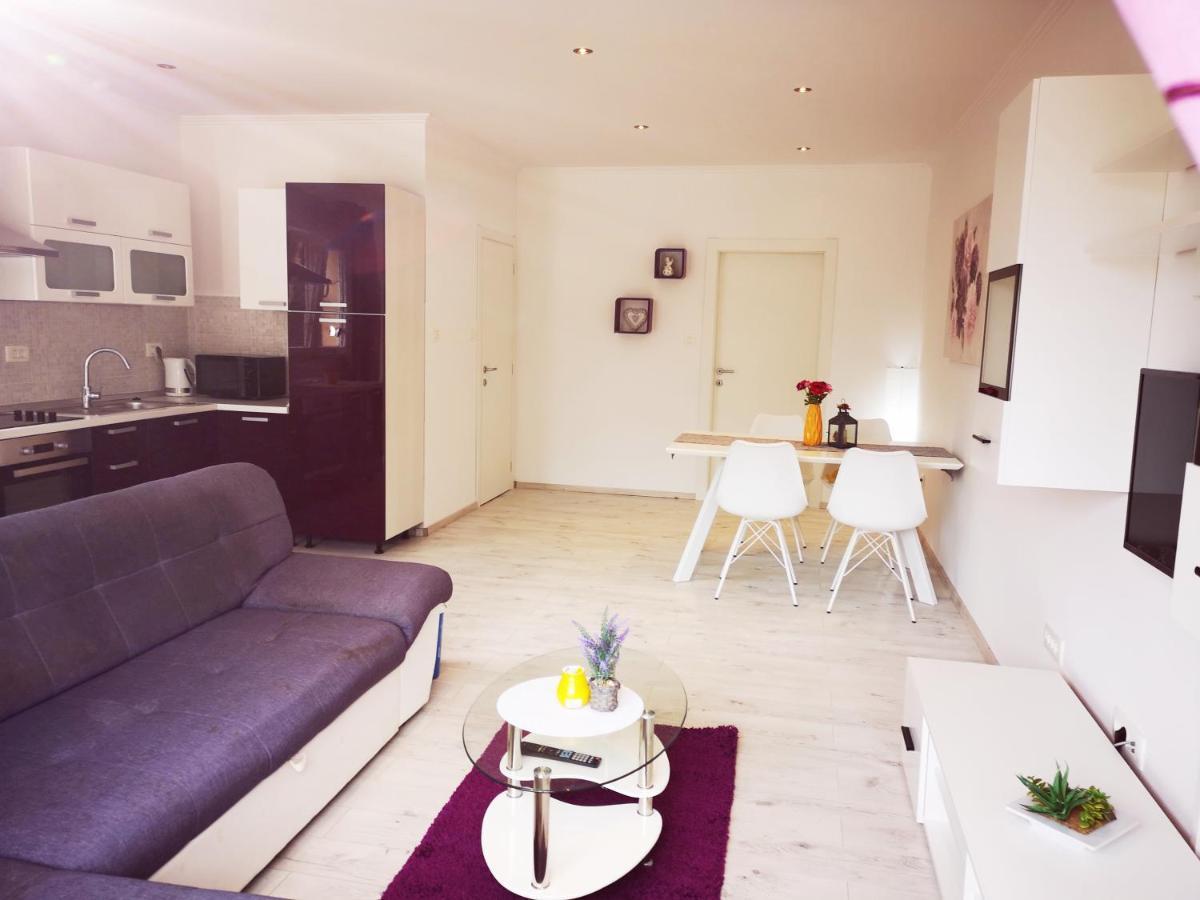 Apartmani "Sandro" Gonar Rab Town Dış mekan fotoğraf