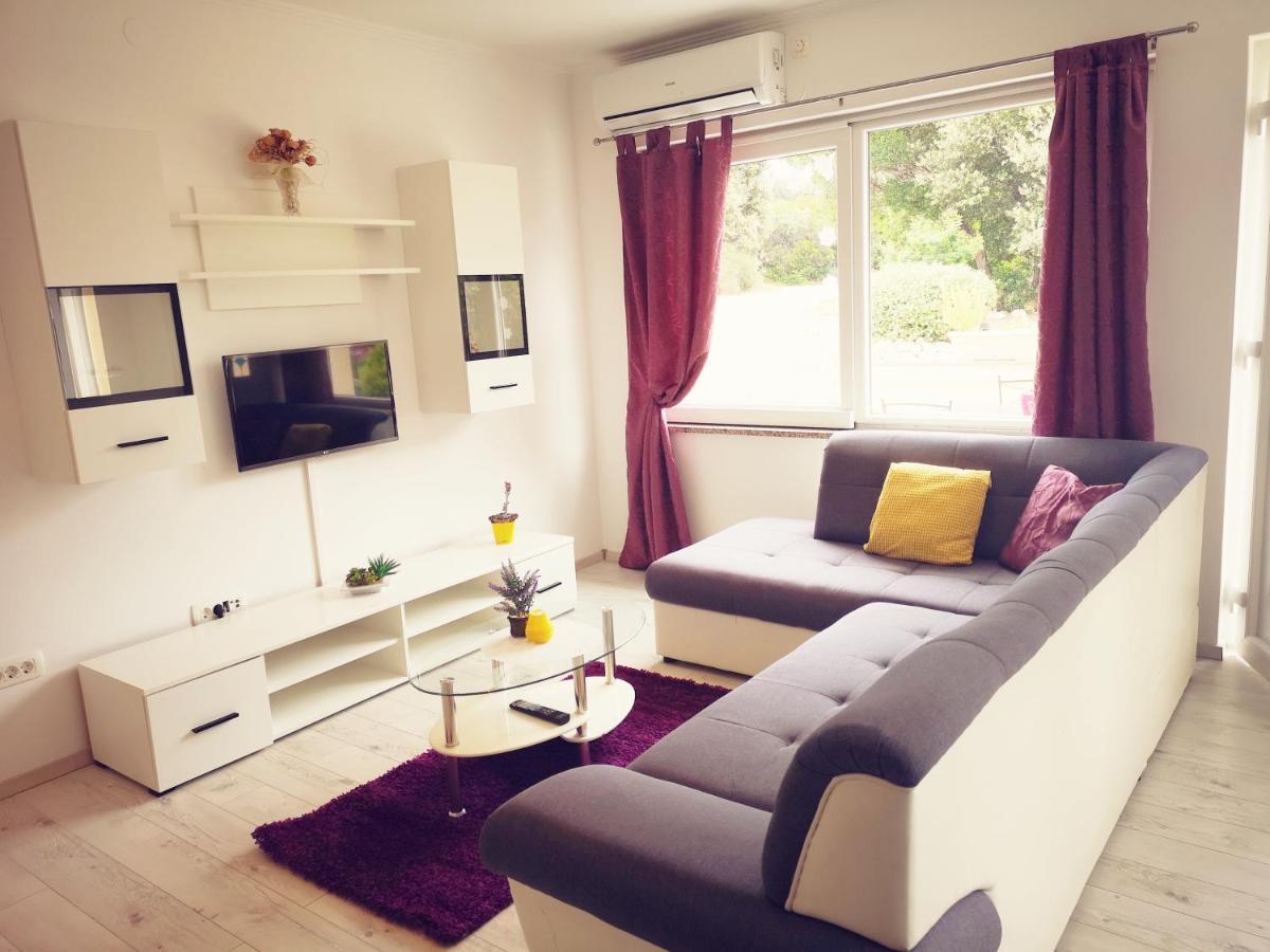Apartmani "Sandro" Gonar Rab Town Dış mekan fotoğraf