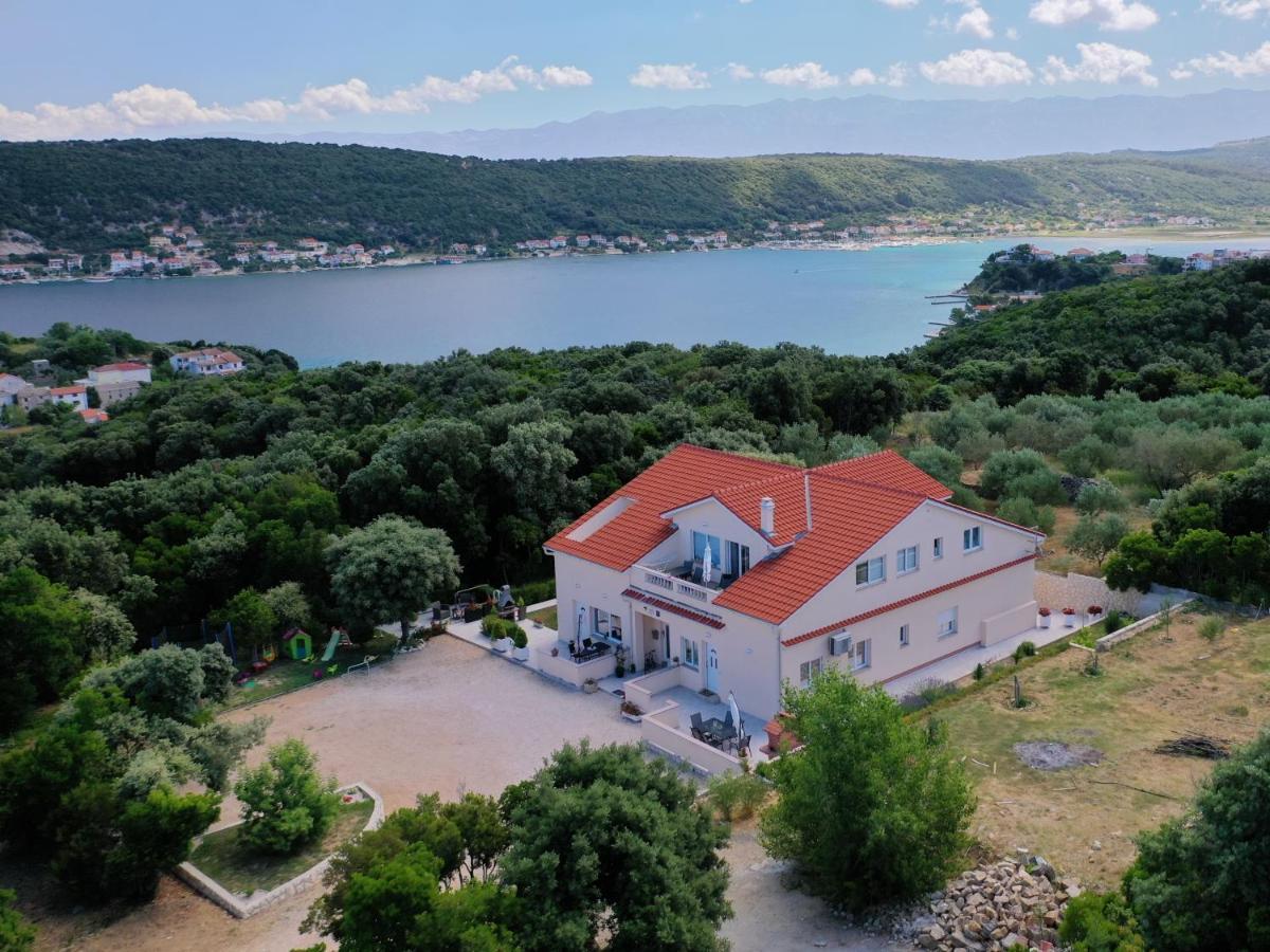 Apartmani "Sandro" Gonar Rab Town Dış mekan fotoğraf