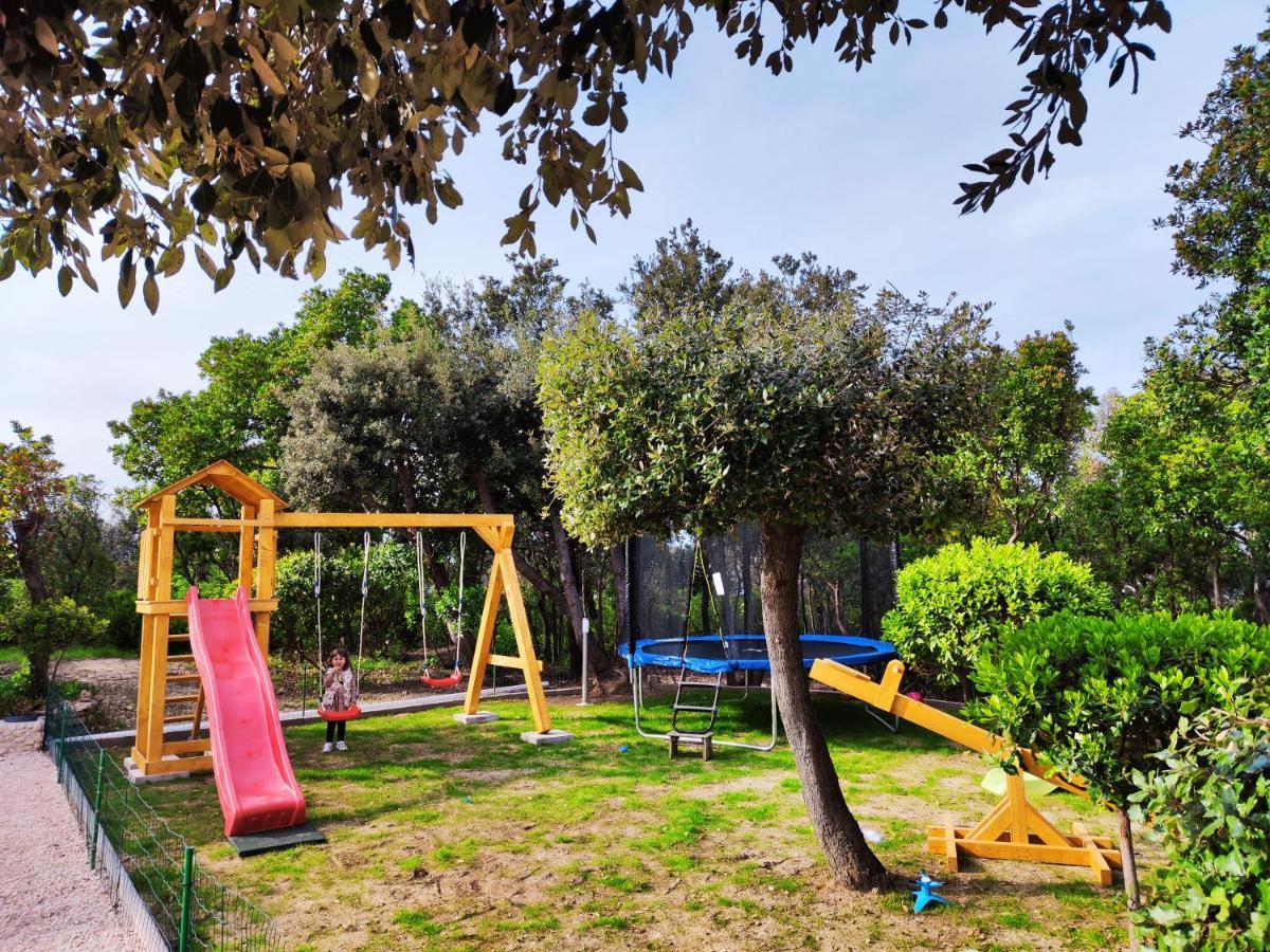 Apartmani "Sandro" Gonar Rab Town Dış mekan fotoğraf