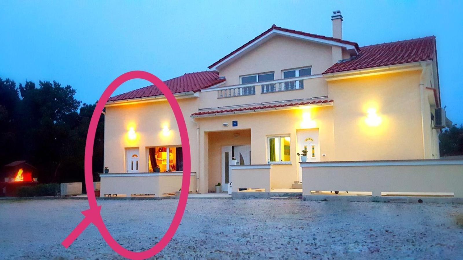 Apartmani "Sandro" Gonar Rab Town Oda fotoğraf