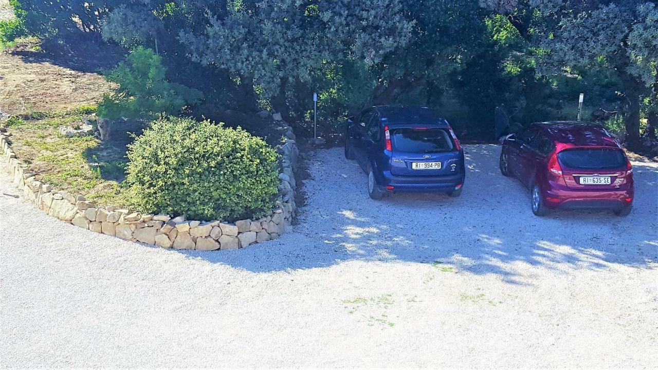 Apartmani "Sandro" Gonar Rab Town Dış mekan fotoğraf