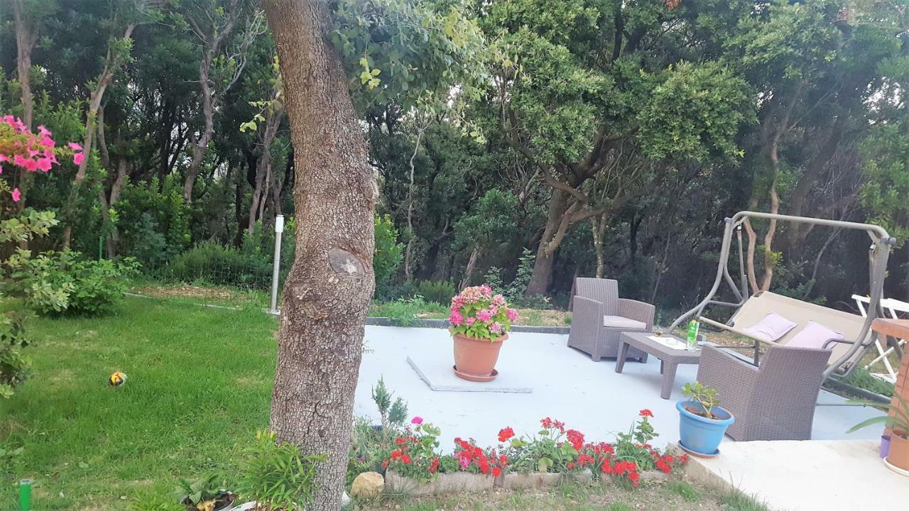 Apartmani "Sandro" Gonar Rab Town Dış mekan fotoğraf