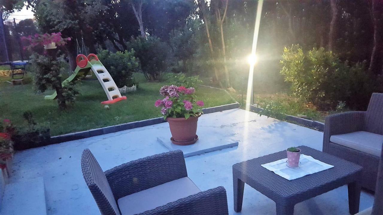 Apartmani "Sandro" Gonar Rab Town Dış mekan fotoğraf