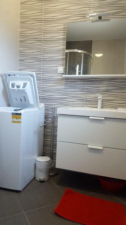 Apartmani "Sandro" Gonar Rab Town Dış mekan fotoğraf